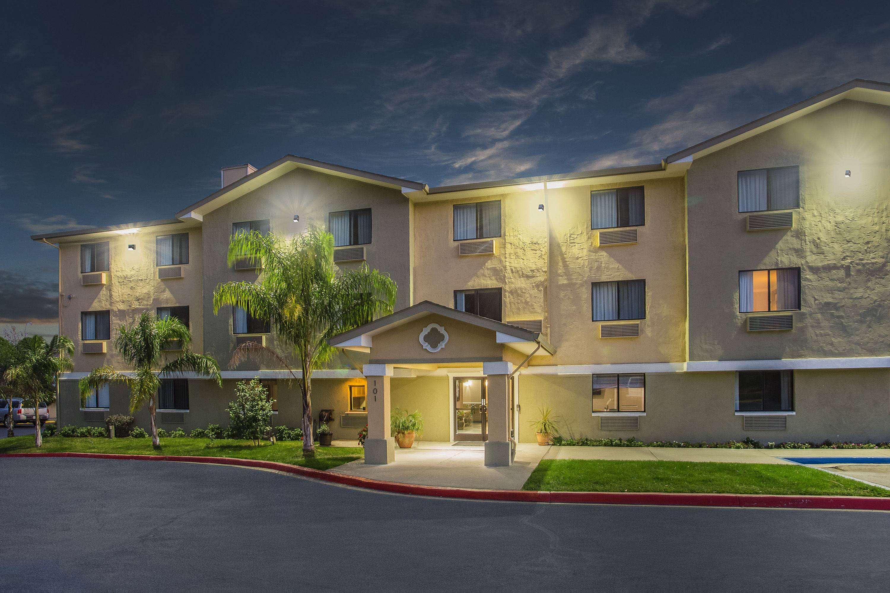Super 8 By Wyndham Vacaville Exterior photo