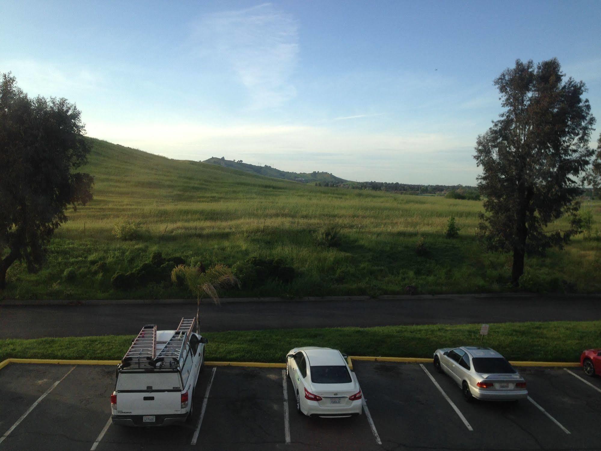 Super 8 By Wyndham Vacaville Exterior photo