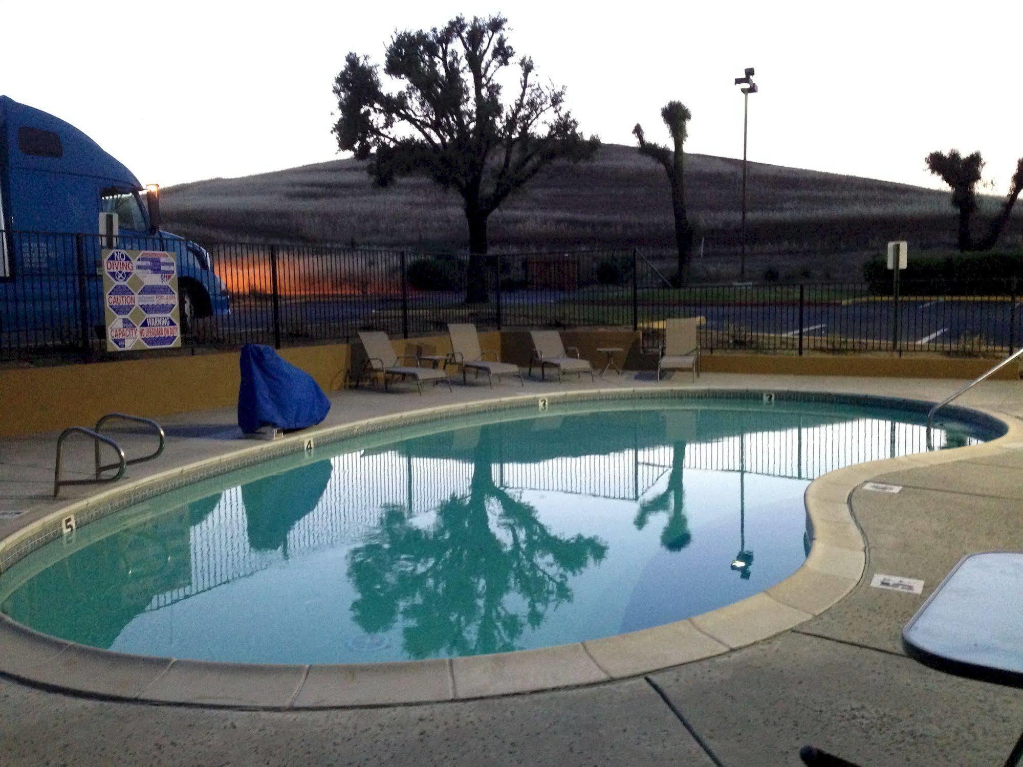 Super 8 By Wyndham Vacaville Exterior photo